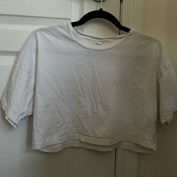 Aritzia White Cropped Boxy Tee Shirt - Picture 4 of 4
